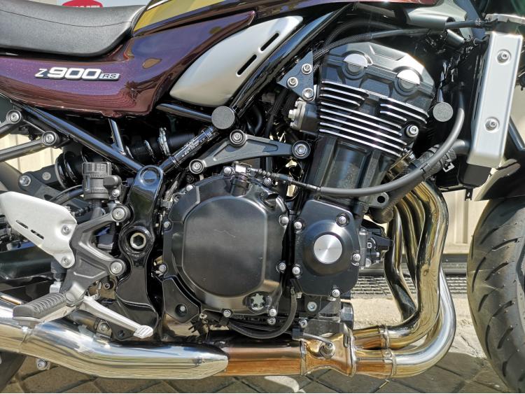 KAWASAKI Z900 RS A2