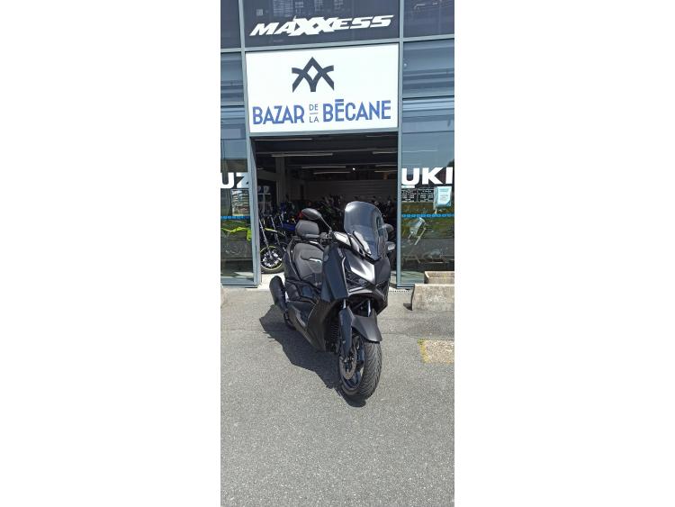 YAMAHA XMAX 300 Tech Max