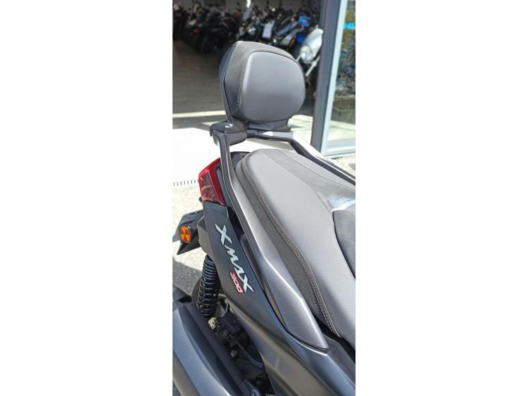 YAMAHA XMAX 300 Tech Max