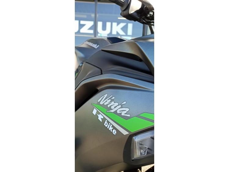 KAWASAKI NINJA 650