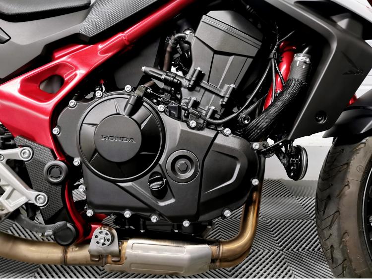 HONDA CB 750 HORNET - Eligible A2 - Garantie 08/2028