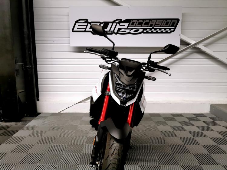 HONDA CB 750 HORNET - Eligible A2 - Garantie 08/2028