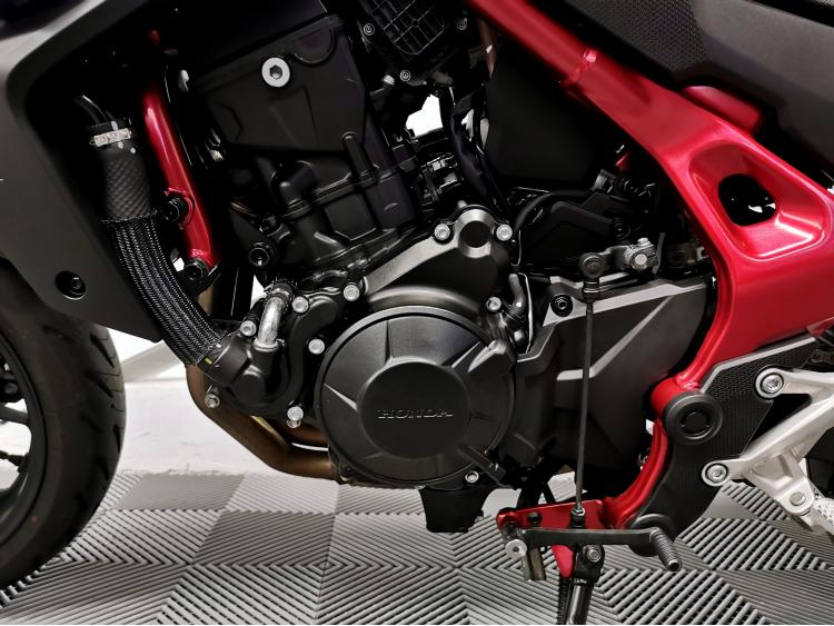 HONDA CB 750 HORNET - Eligible A2 - Garantie 08/2028