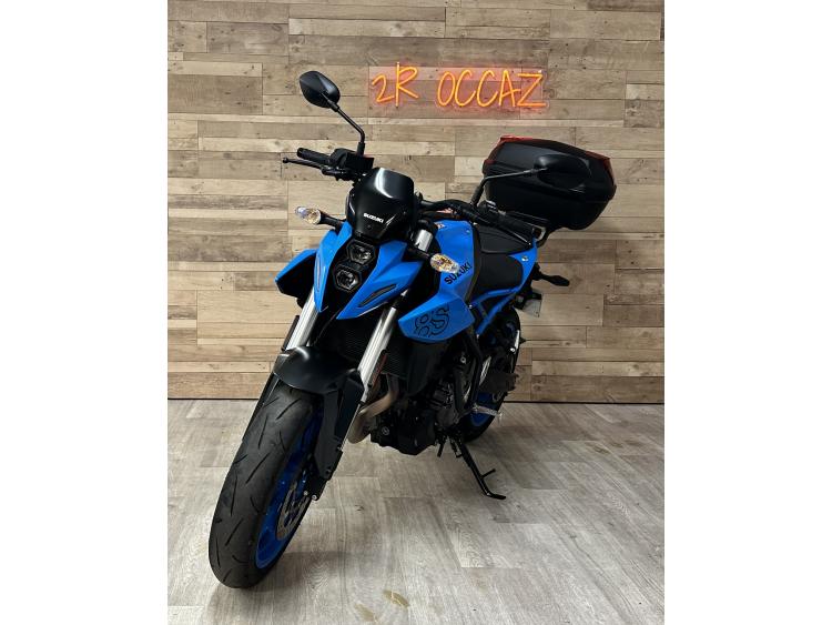 SUZUKI GSX-8S