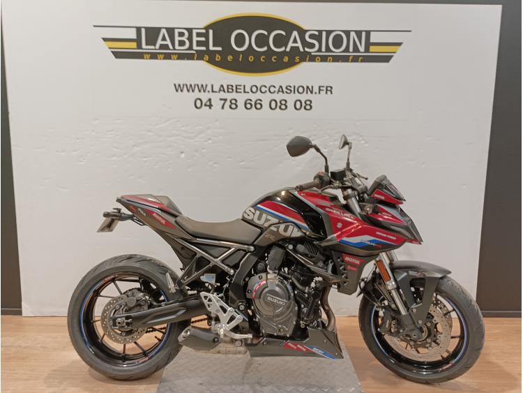 SUZUKI GSX 8S