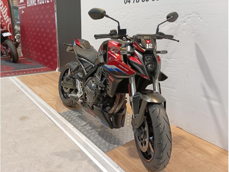 SUZUKI GSX 8S
