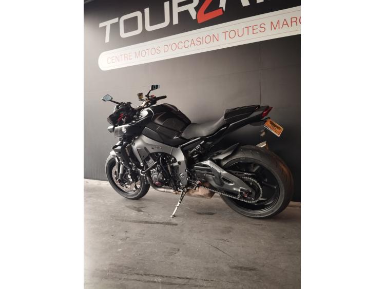 YAMAHA MT-10 + EQUIPEMENTS