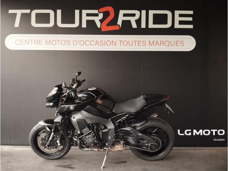 YAMAHA MT-10 + EQUIPEMENTS