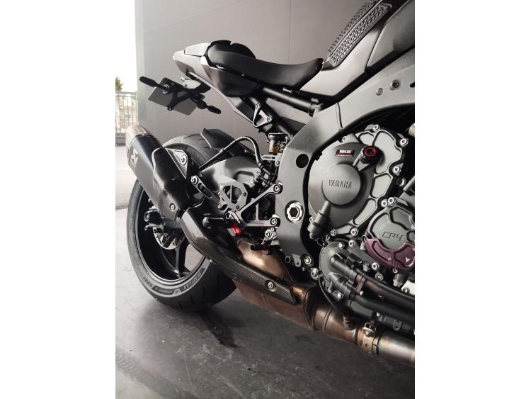 YAMAHA MT-10 + EQUIPEMENTS