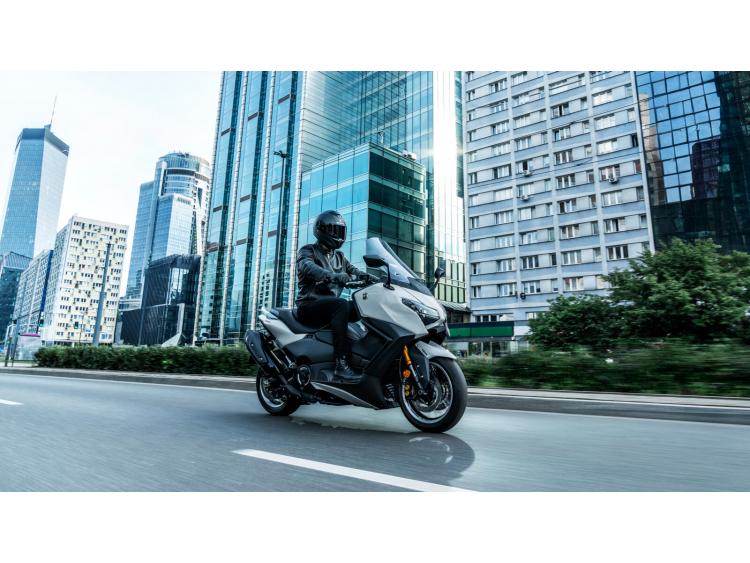 YAMAHA XP T-MAX 560 TECH MAX