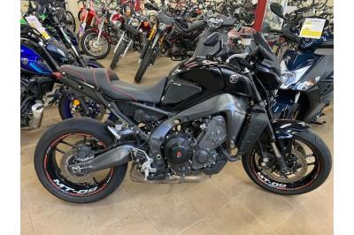 YAMAHA MT-09