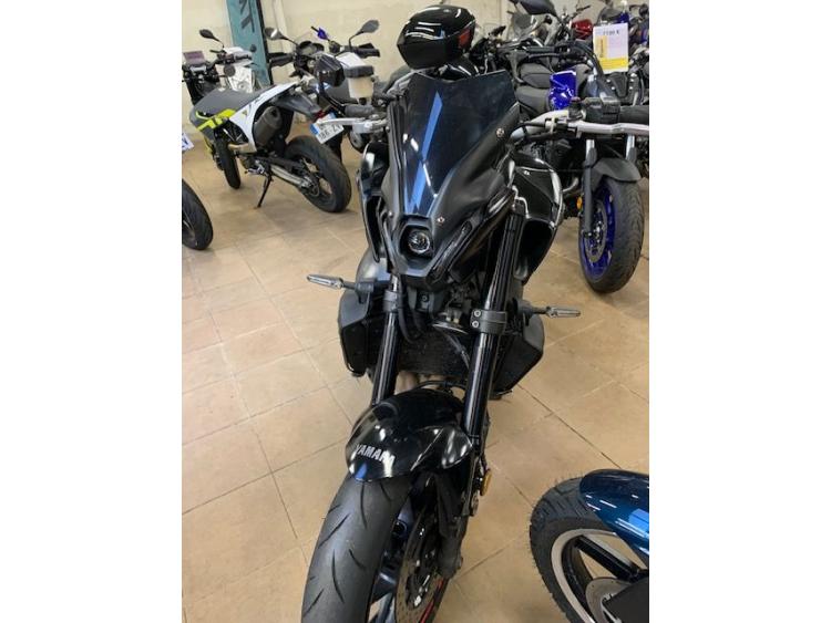 YAMAHA MT-09