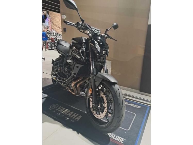 YAMAHA MT-07 (47.5CV)