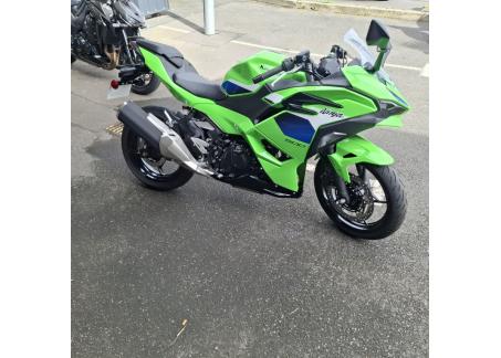KAWASAKI NINJA 500 SE