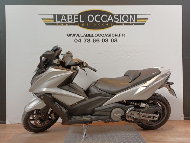KYMCO AK 550