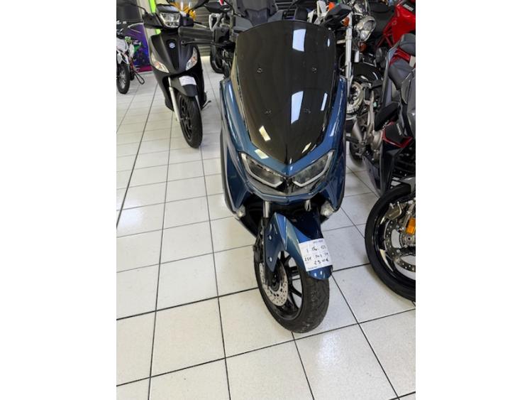 YAMAHA NMAX 125