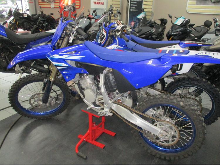 YAMAHA YZ 125