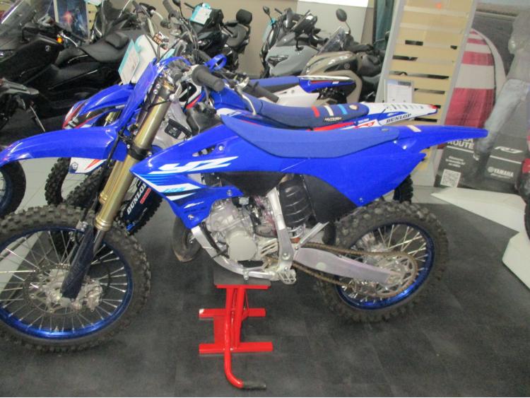 YAMAHA YZ 125