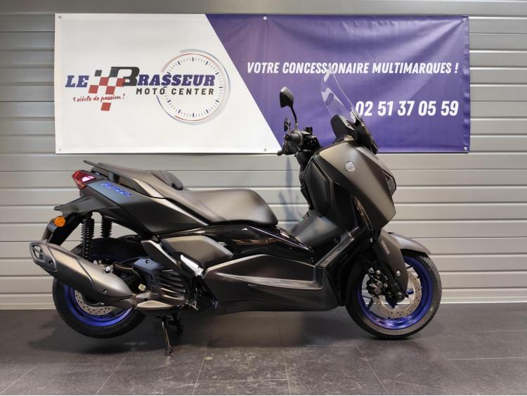 YAMAHA XMAX 125