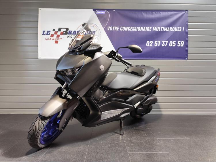 YAMAHA XMAX 125