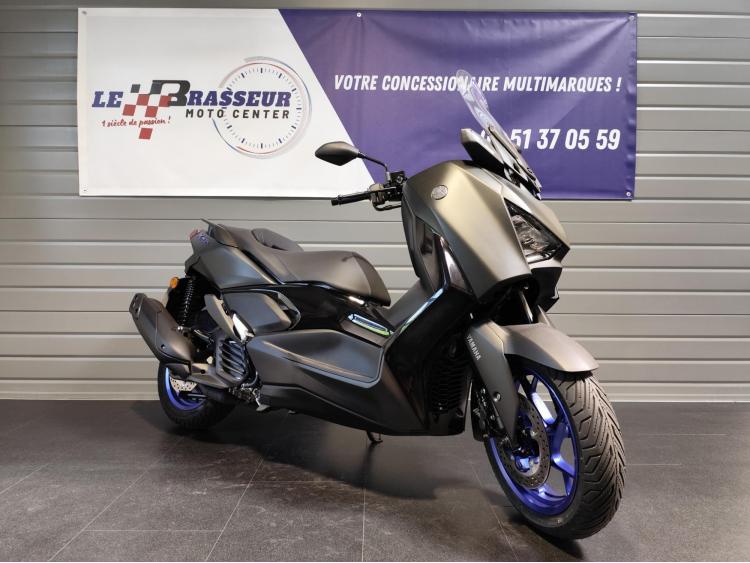 YAMAHA XMAX 125