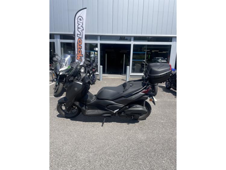 YAMAHA XMAX 125