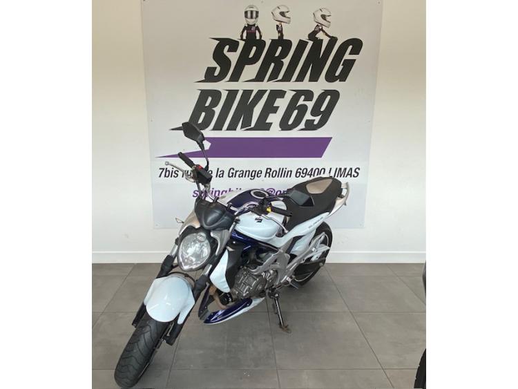 SUZUKI GLADIUS 650