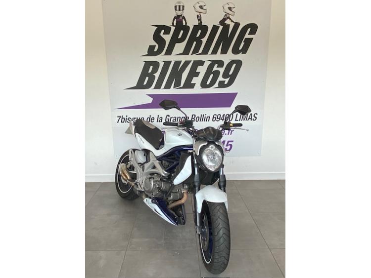 SUZUKI GLADIUS 650