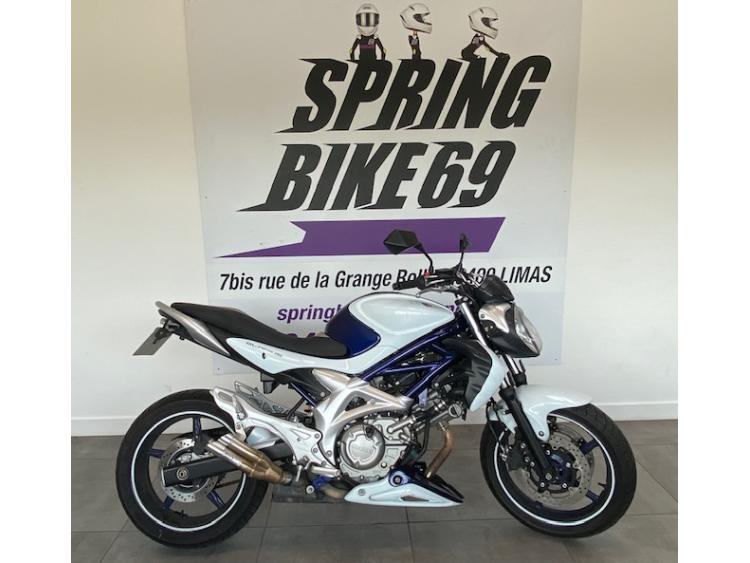 SUZUKI GLADIUS 650