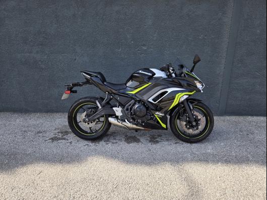 KAWASAKI NINJA 650