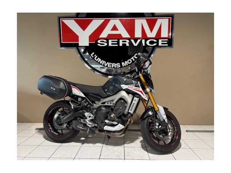 YAMAHA MT-09