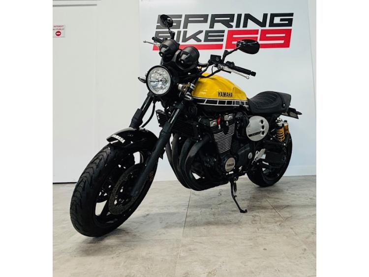 YAMAHA XJR 1300