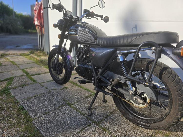 BULLIT MOTORCYCLES HUNT S