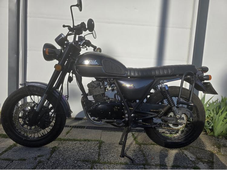 BULLIT MOTORCYCLES HUNT S