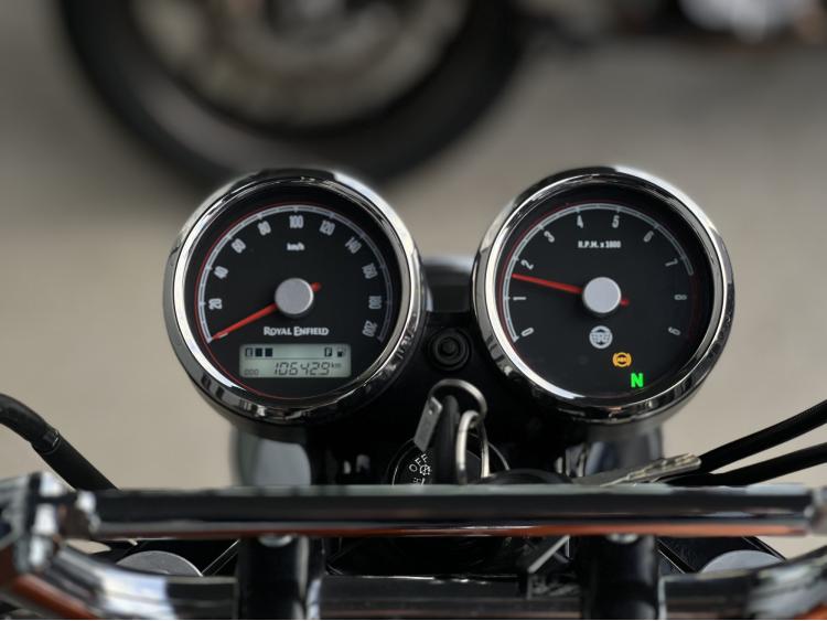 ROYAL ENFIELD INTERCEPTOR 650 - A2