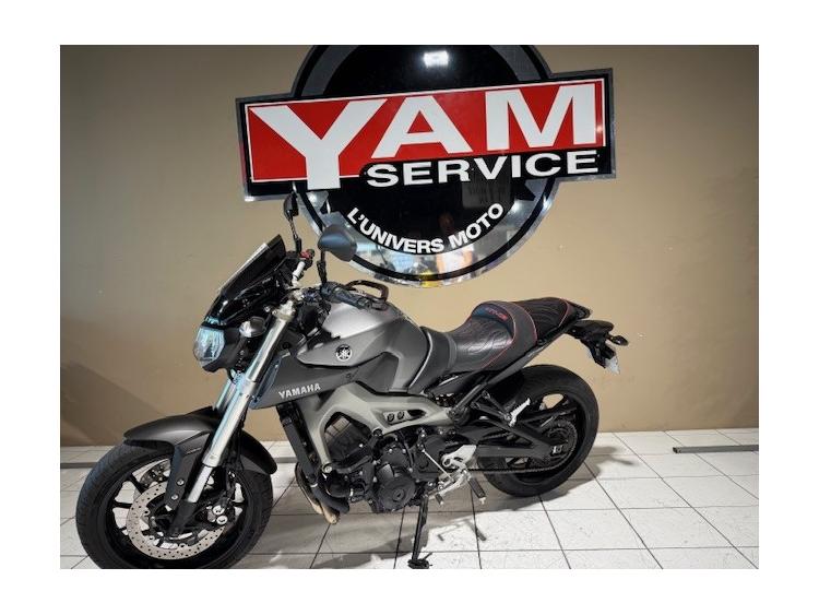 YAMAHA MT-09
