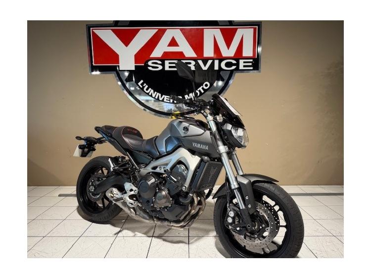 YAMAHA MT-09