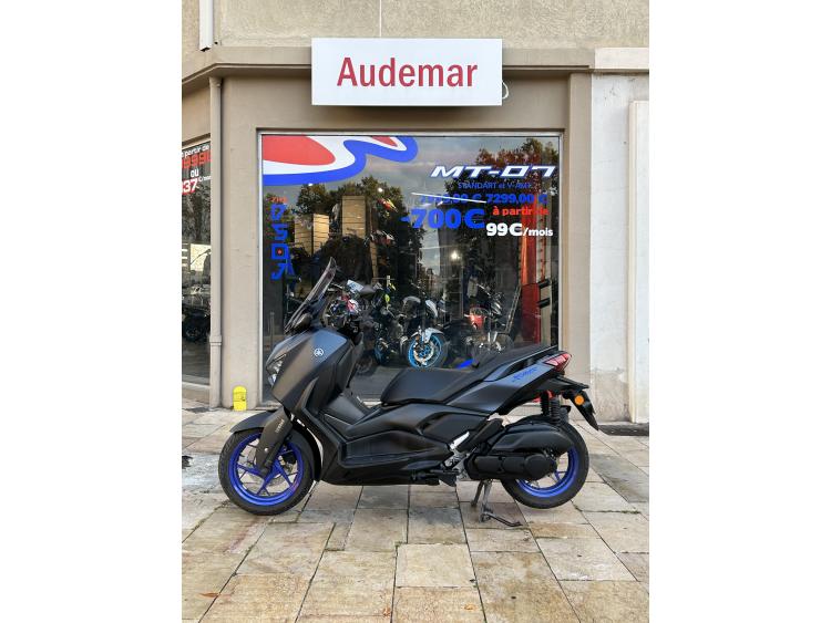 YAMAHA X-MAX 125