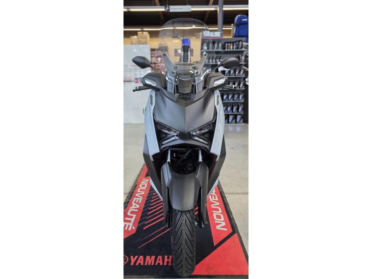 YAMAHA XMAX 300 TECH MAX +