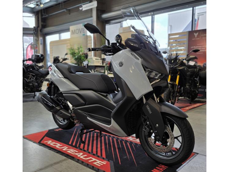 YAMAHA XMAX 300 TECH MAX +