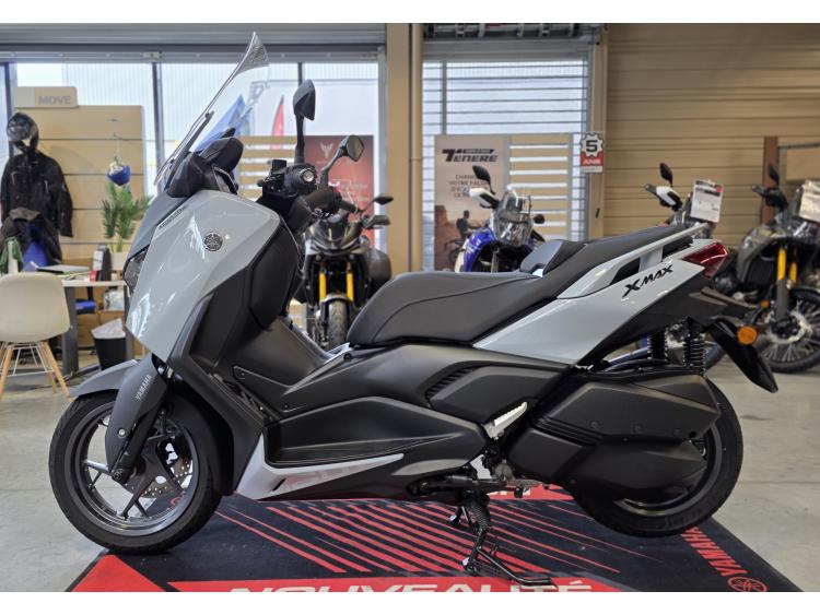 YAMAHA XMAX 300 TECH MAX +