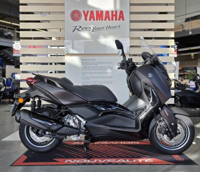 YAMAHA XMAX 300 TECH MAX +