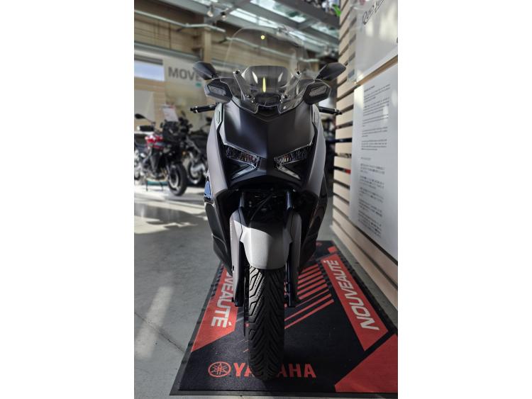 YAMAHA XMAX 300 TECH MAX +