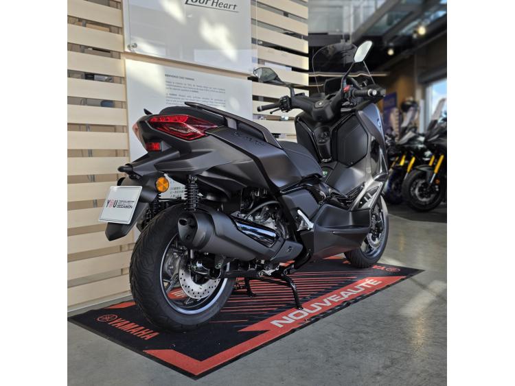 YAMAHA XMAX 300 TECH MAX +