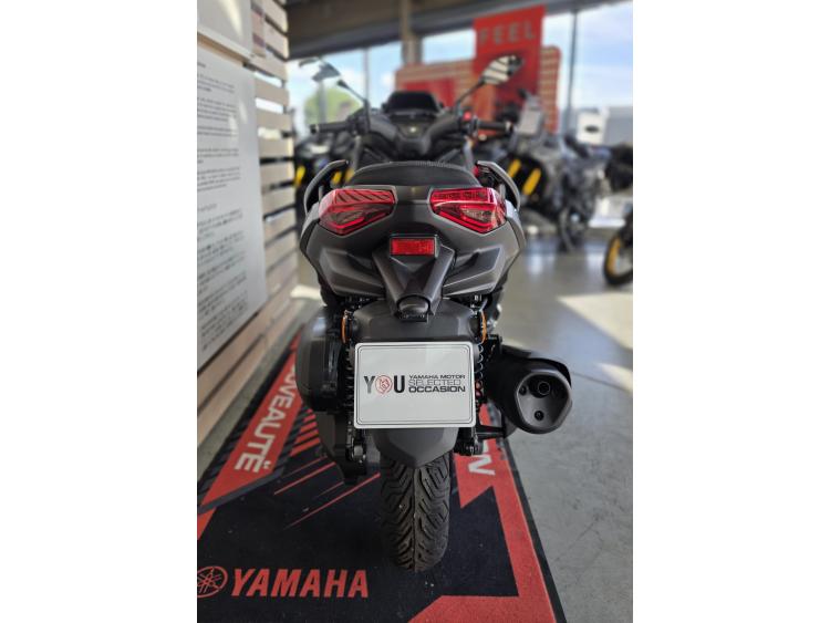 YAMAHA XMAX 300 TECH MAX +