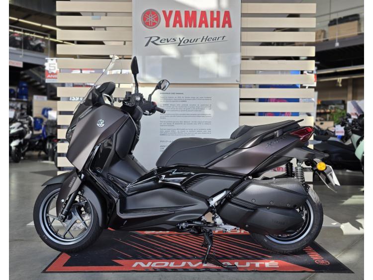 YAMAHA XMAX 300 TECH MAX +