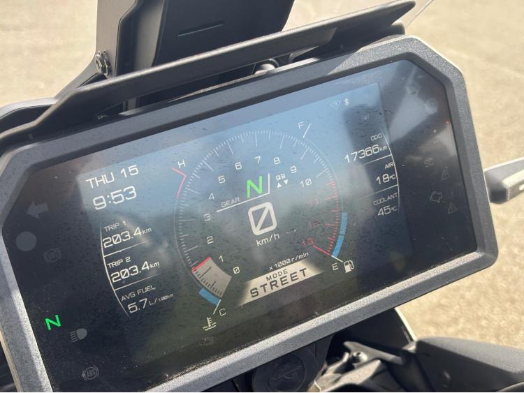 YAMAHA TRACER 9 GT + MIDNIGHT BLACK