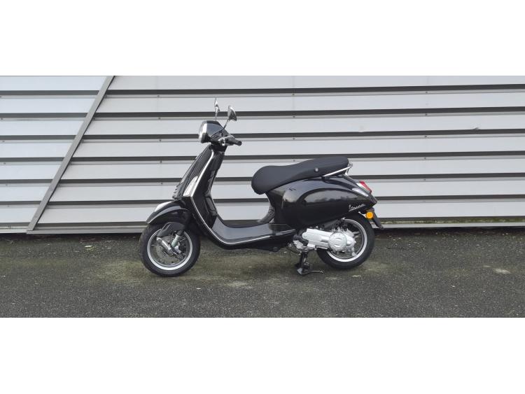 VESPA PRIMAVERA 50