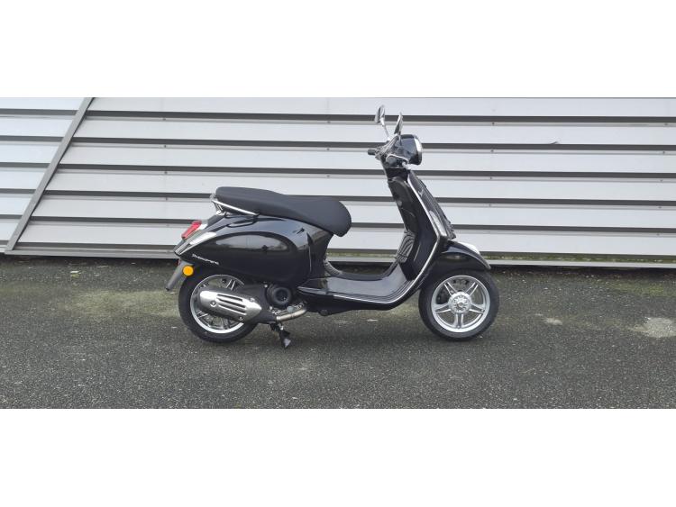 VESPA PRIMAVERA 50