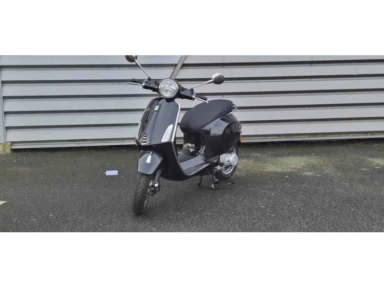 VESPA PRIMAVERA 50